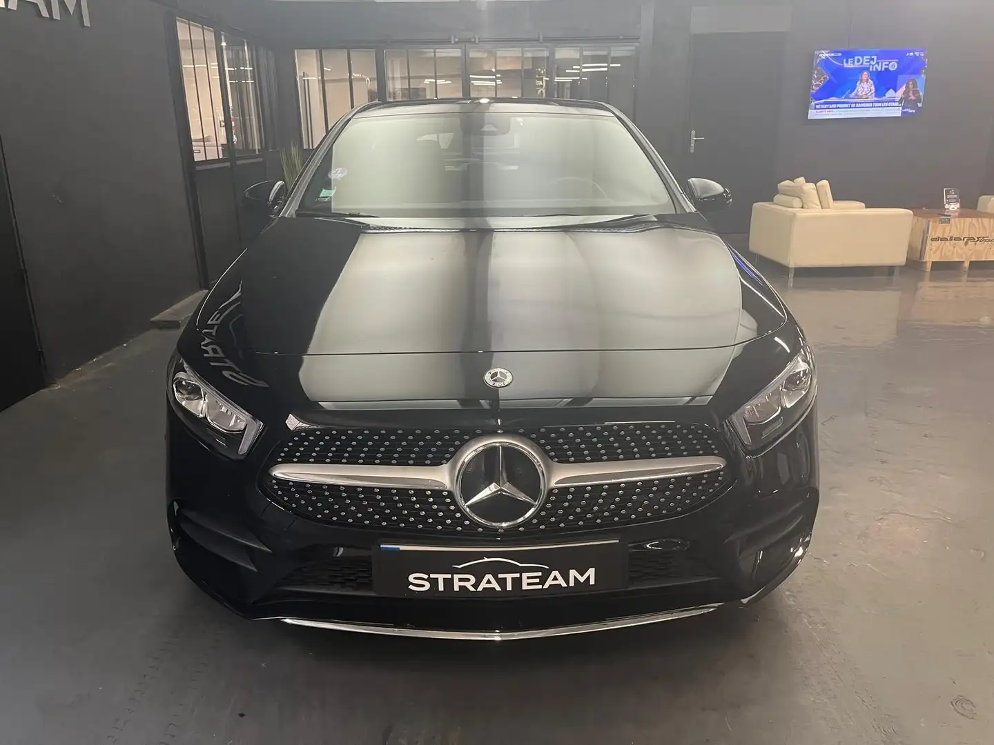 Mercedes-Benz A 180 IV 180 AMG LINE 7G-DCT Noir - 2
