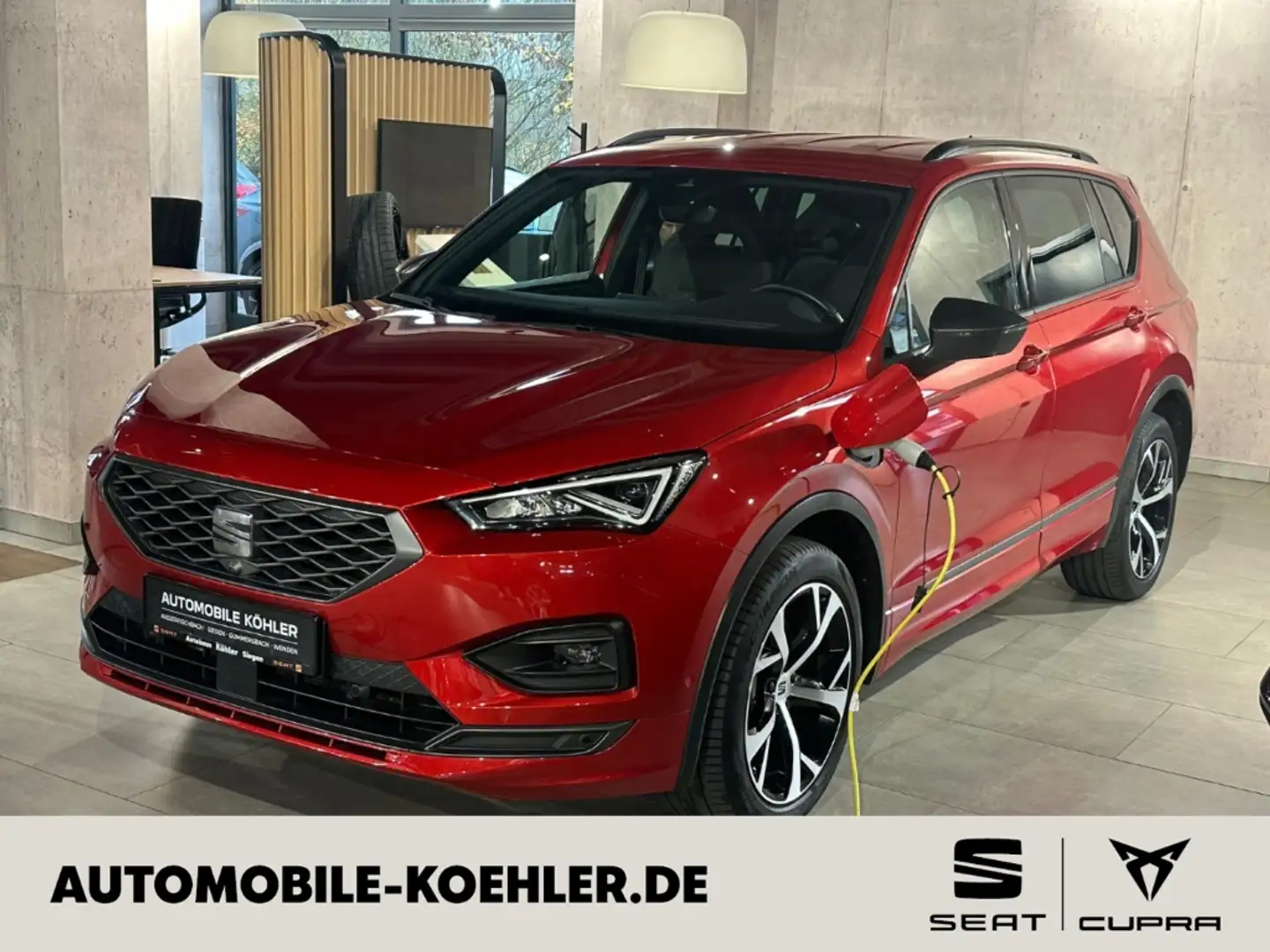 SEAT Tarraco FR e-HYBRID AD AHK-klappbar Navi Digitales Cockpit Rot - 1