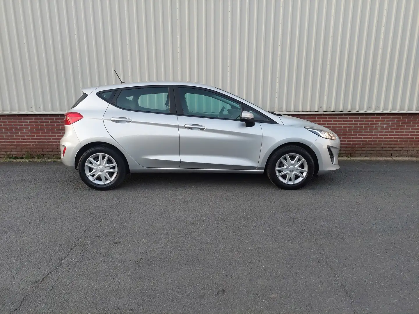Ford Fiesta 1.0 EcoBoost 100PK Airco, pdc, Garantie/inruil Zilver - 1