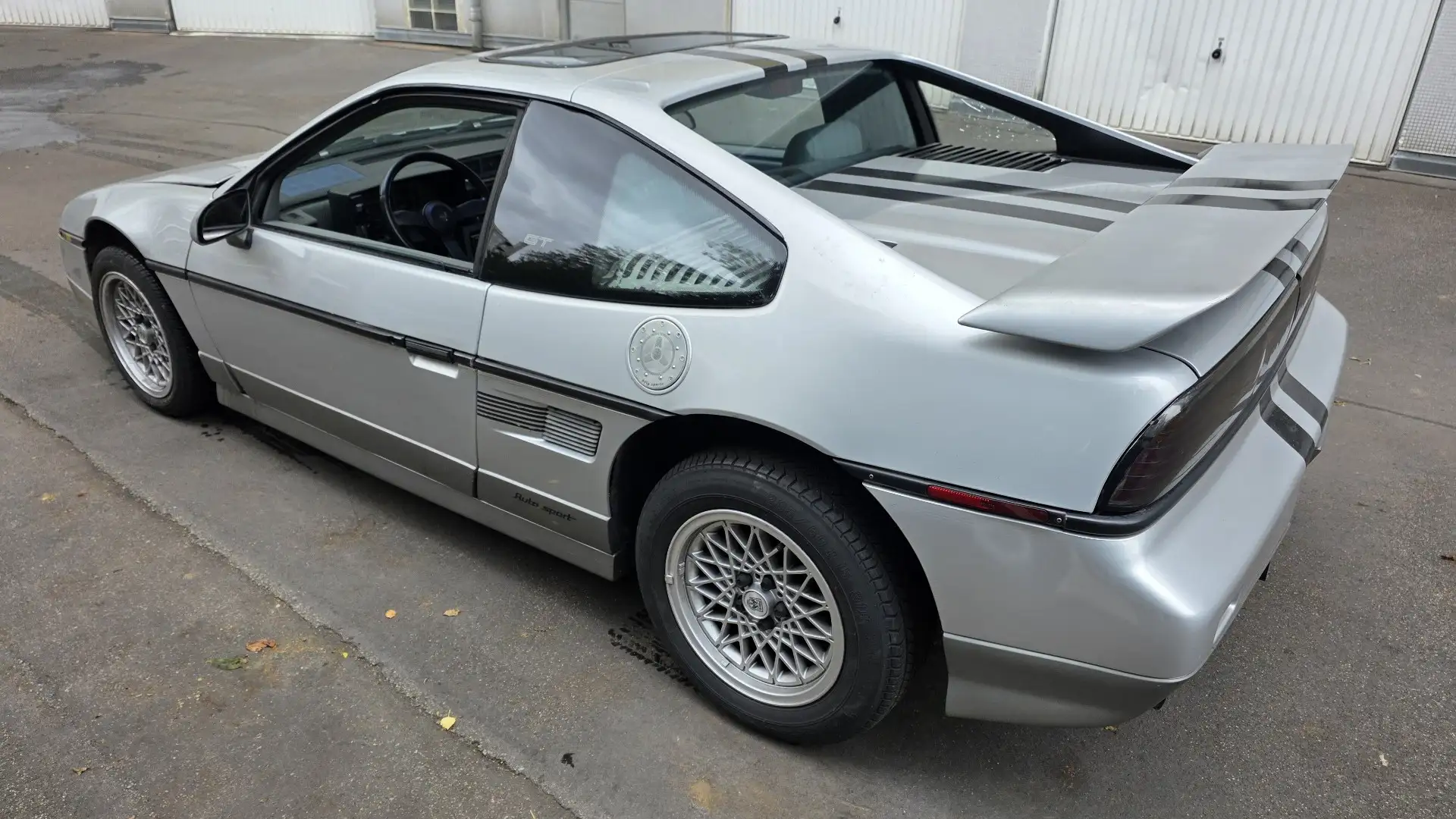 Pontiac Fiero PONTIAC-FIERO-GT-2.8-V6-5 VITESSES-1987-67.000 KM Grijs - 2