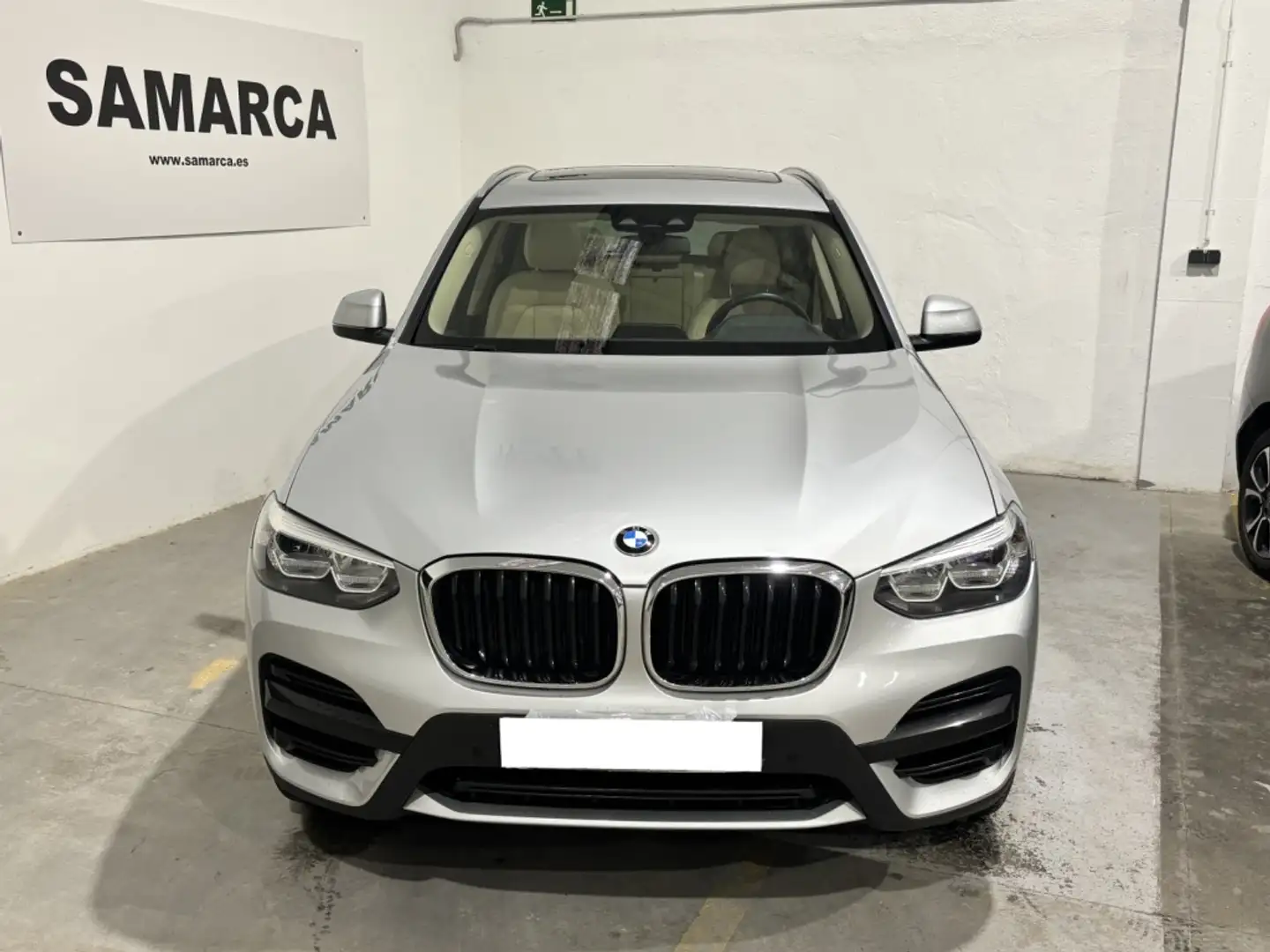 BMW X3 sDrive 18dA Grijs - 2