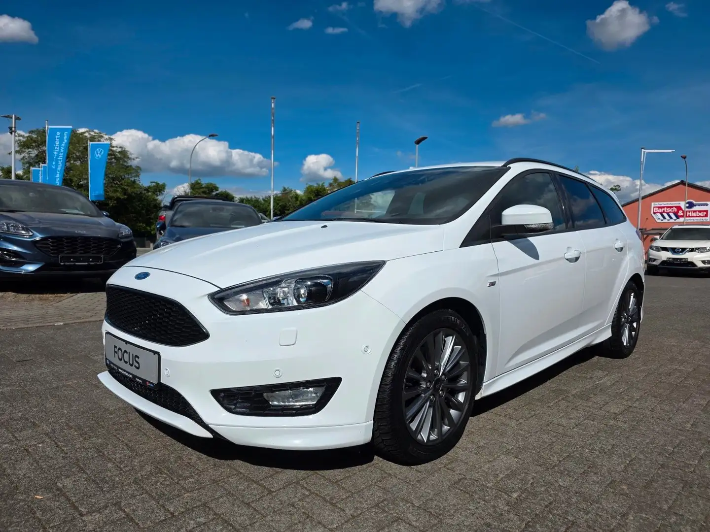 Ford Focus Turnier 1.5 ST-Line*Bi-Xenon*Navi*Parkass* Blanc - 1