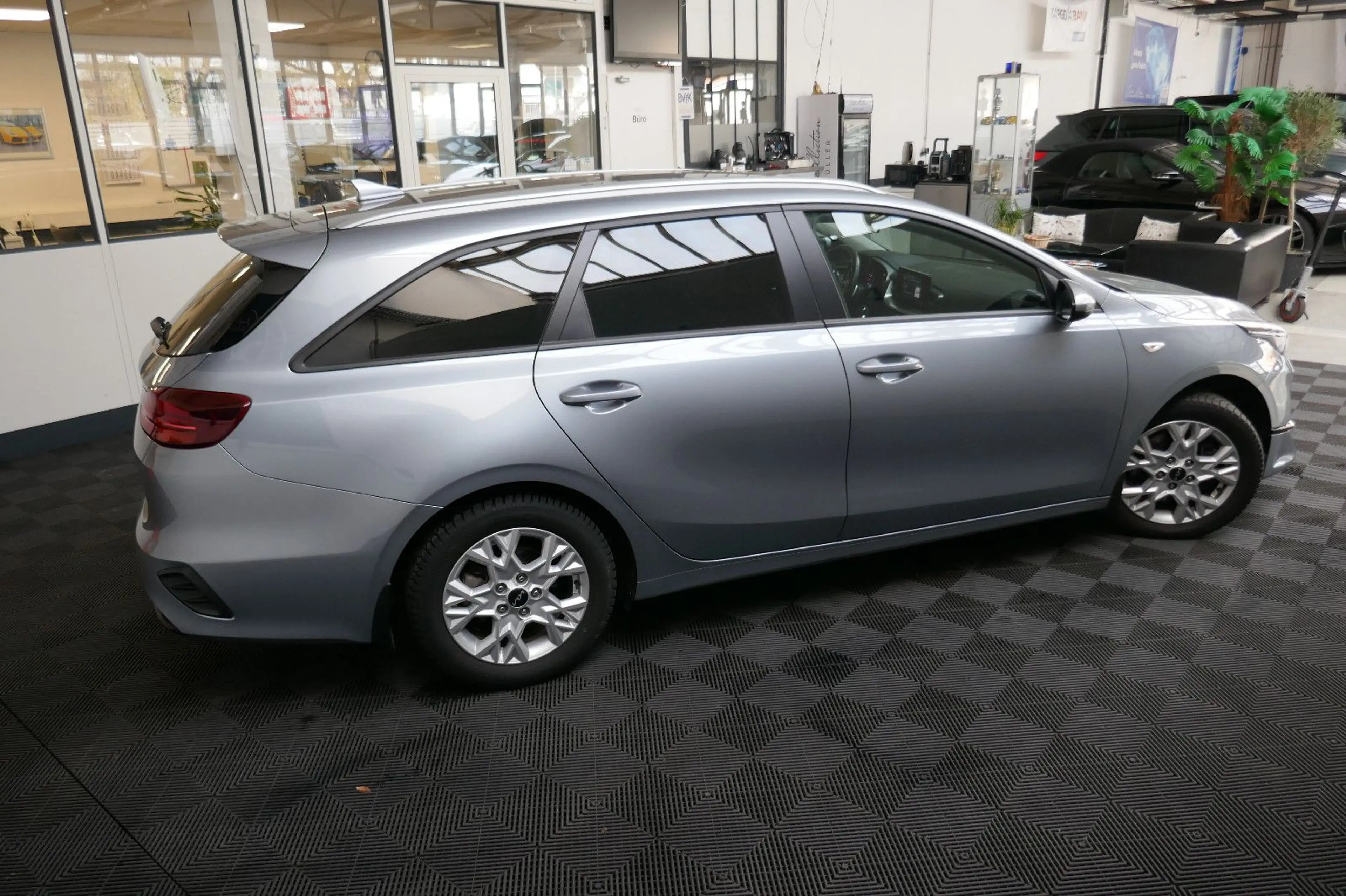 Kia Ceed SW / cee'd SW *2.Hand*Klima*Kamera*AHK*Alu* — photo 3