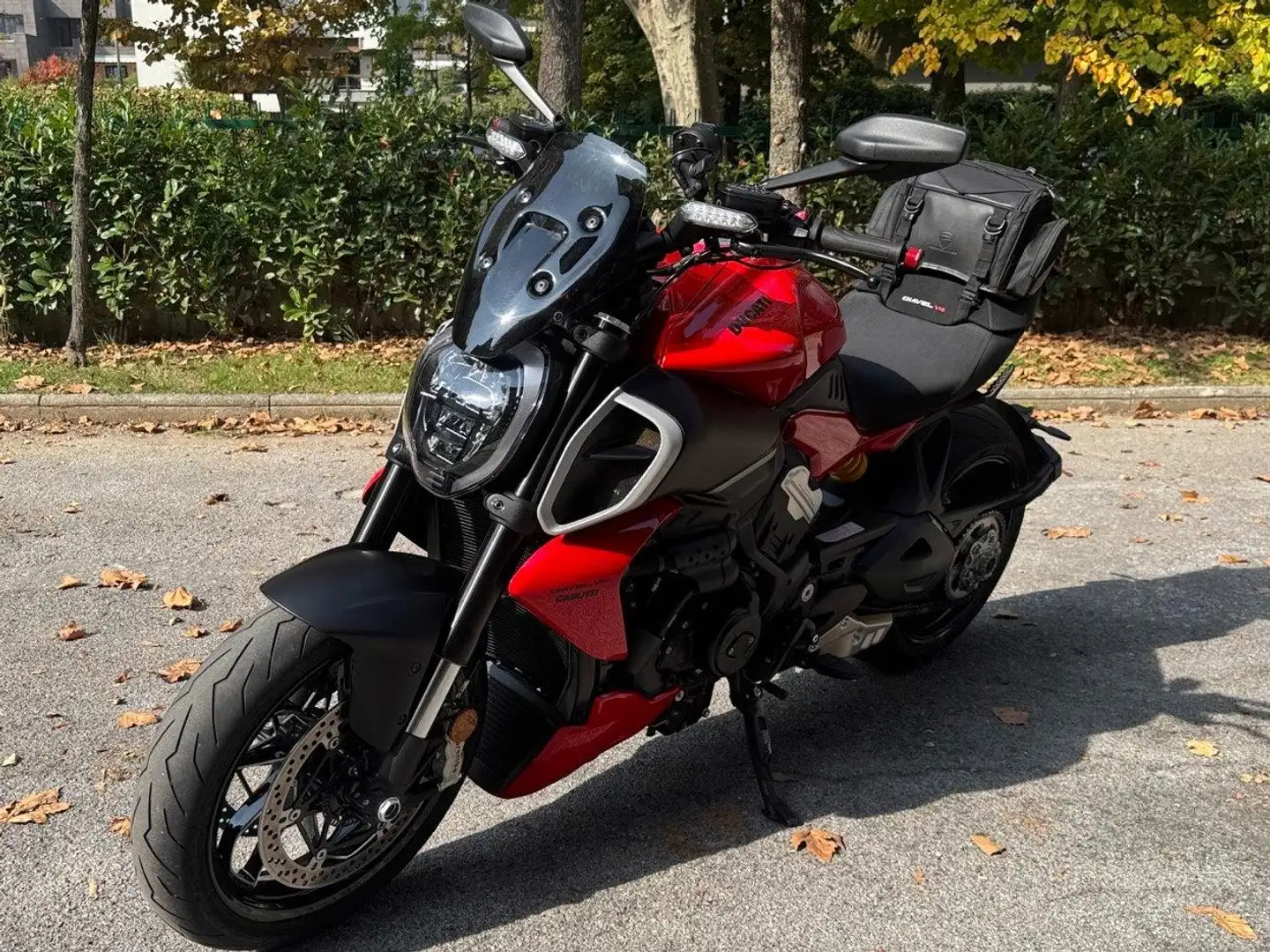 Ducati XDiavel V4 Piros - 2