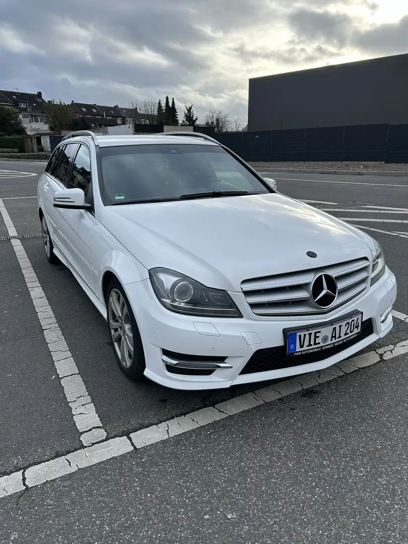 Mercedes-Benz C 300 4Matic AMG-Paket Weiß - 2