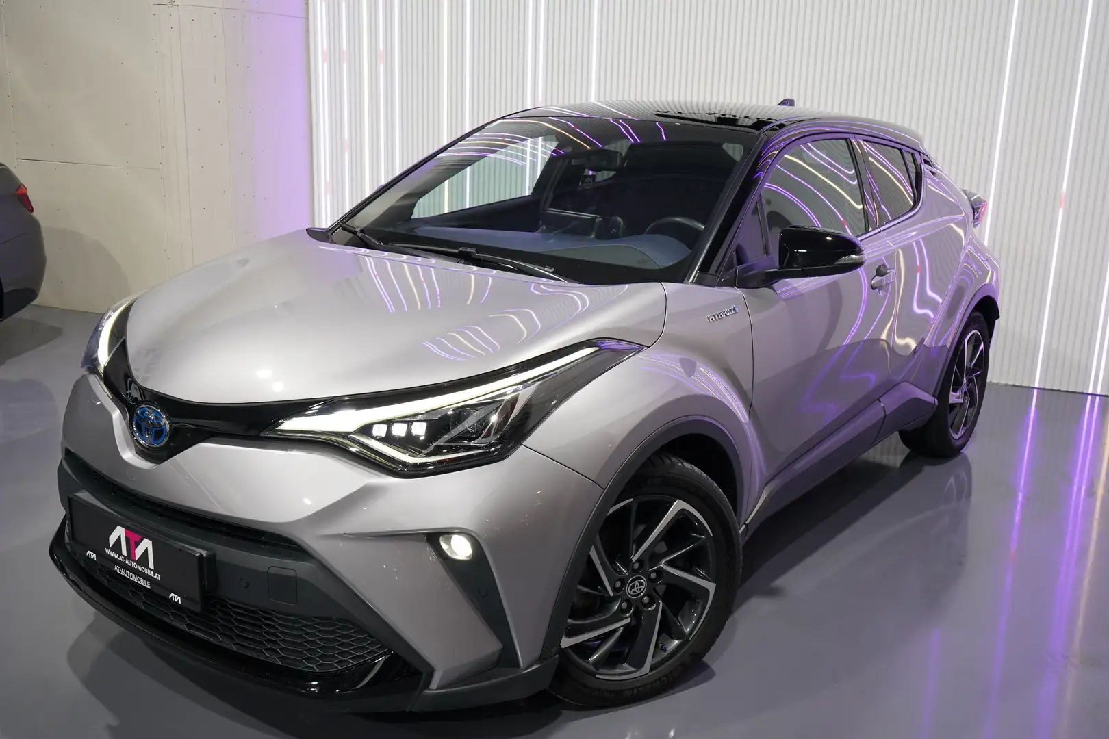 Toyota C-HR Hybrid Lounge - 2