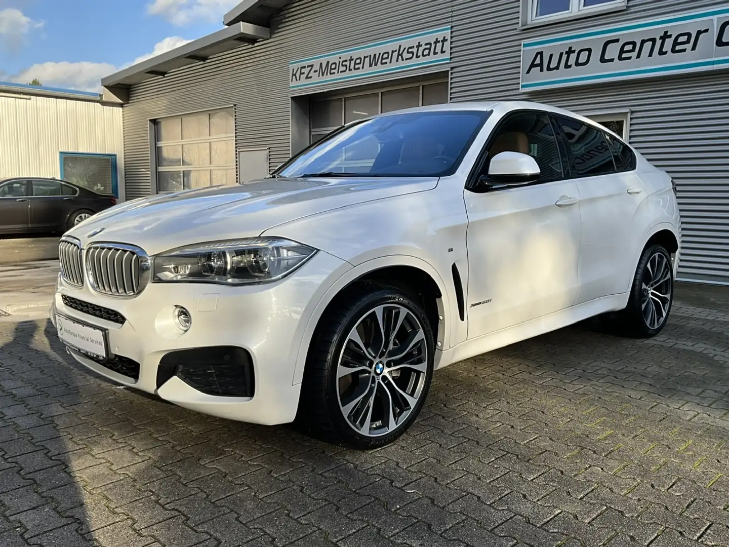 BMW X6 xDrive50i Sport-Automatic "M Sportpaket" Weiß - 1