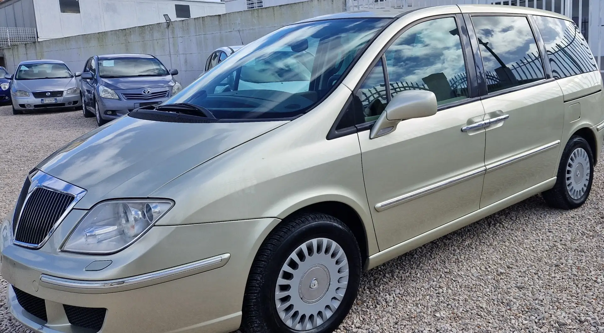 Lancia Phedra 2.0 mjt Executive 136cv 6m E4 dpf Gold - 1