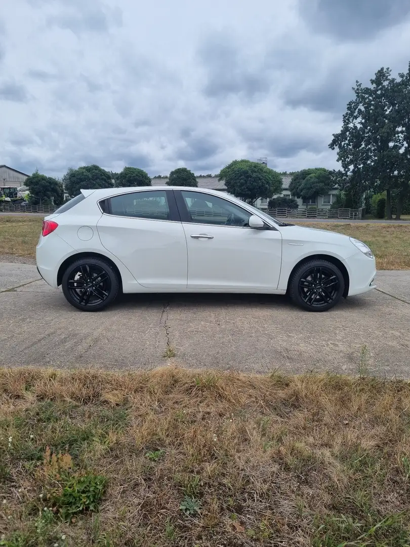 Alfa Romeo Giulietta 1.4 TB 16V Multiair Turismo Weiß - 2