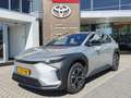 Toyota bZ4X 71 kWh 3-FASE 150 kW-LADEN NAVI KEYLESS APPLE/ANDR Grijs - thumbnail 1