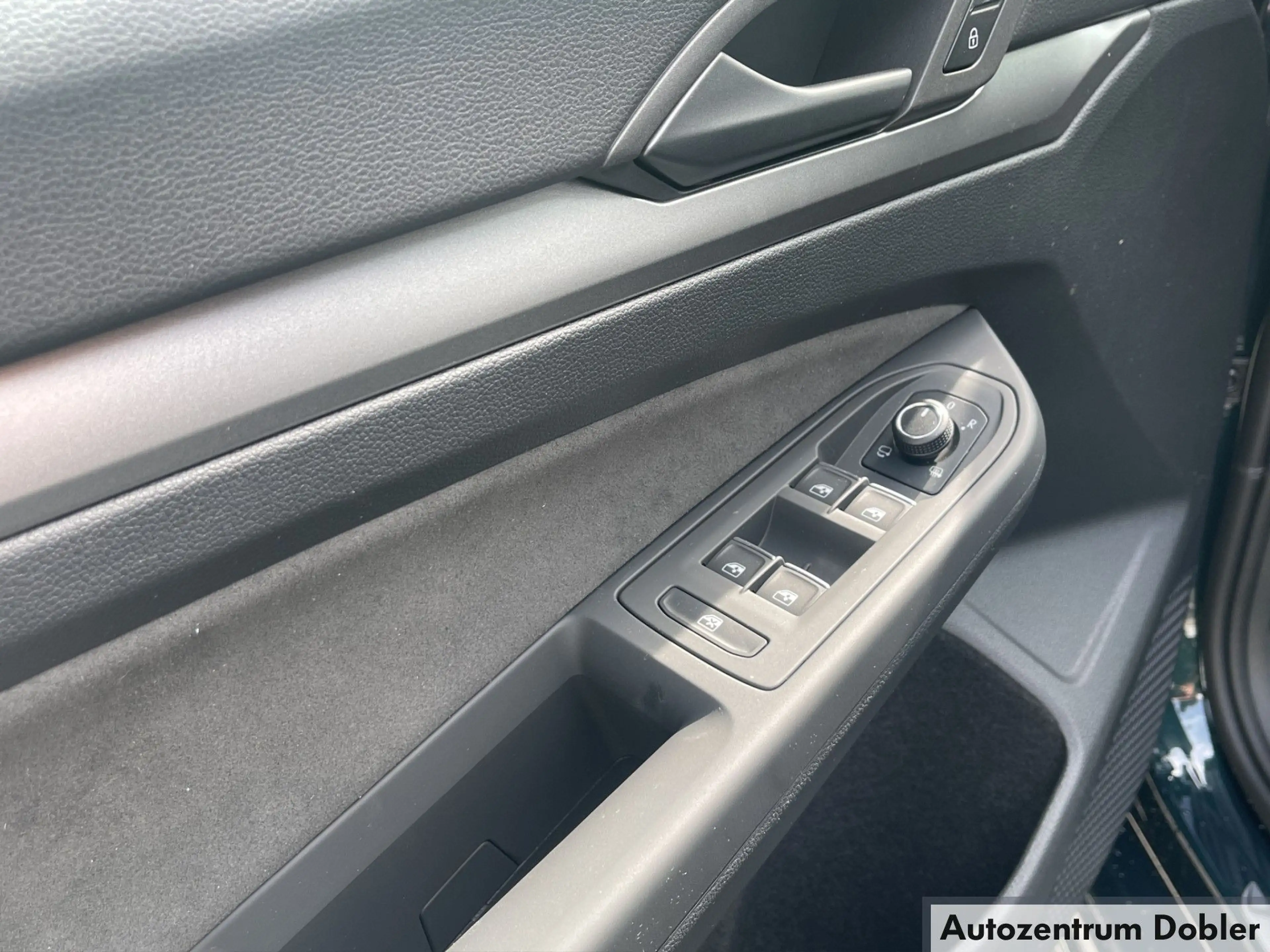Volkswagen Golf GTI EDITION 50 2.0 l TSI OPF 239 kW (325 PS) — photo 12