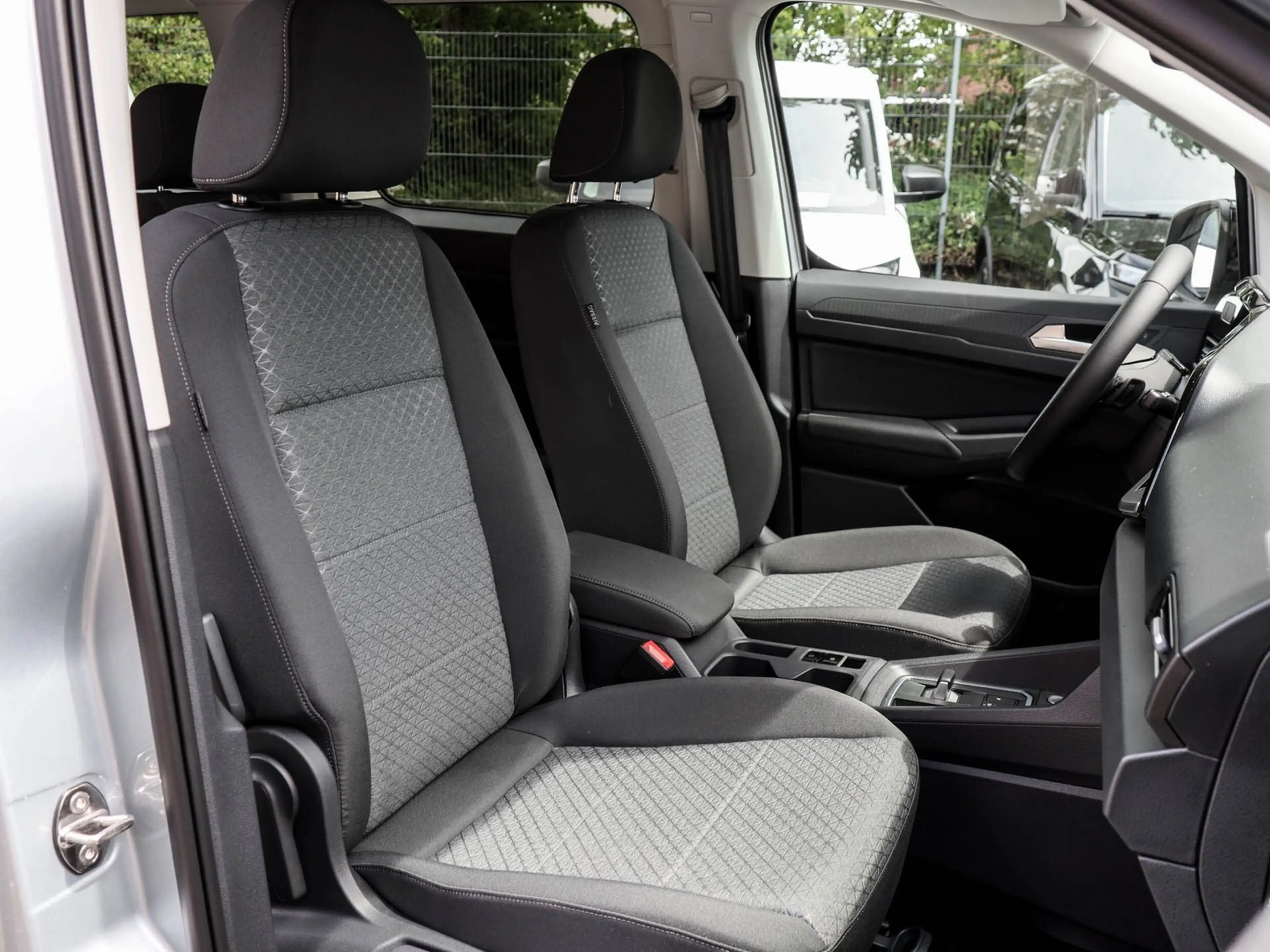 Ford Grand Tourneo Connect Titanium Vorrüstung Rollstuhlausbau — photo 6