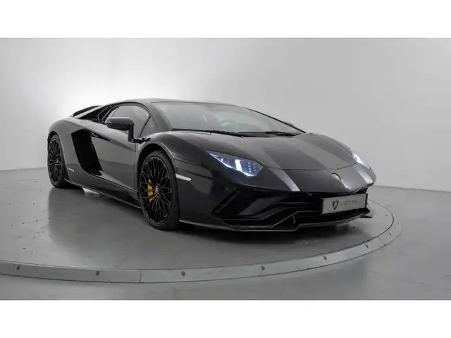 Lamborghini Aventador S 6.5 V12 740