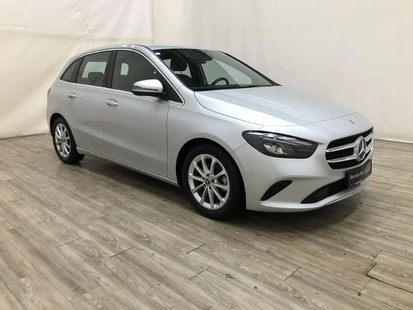 Mercedes-Benz B 180 Progressive AHK*Navi*LED*Kamera*Ambientebe Silver - 2