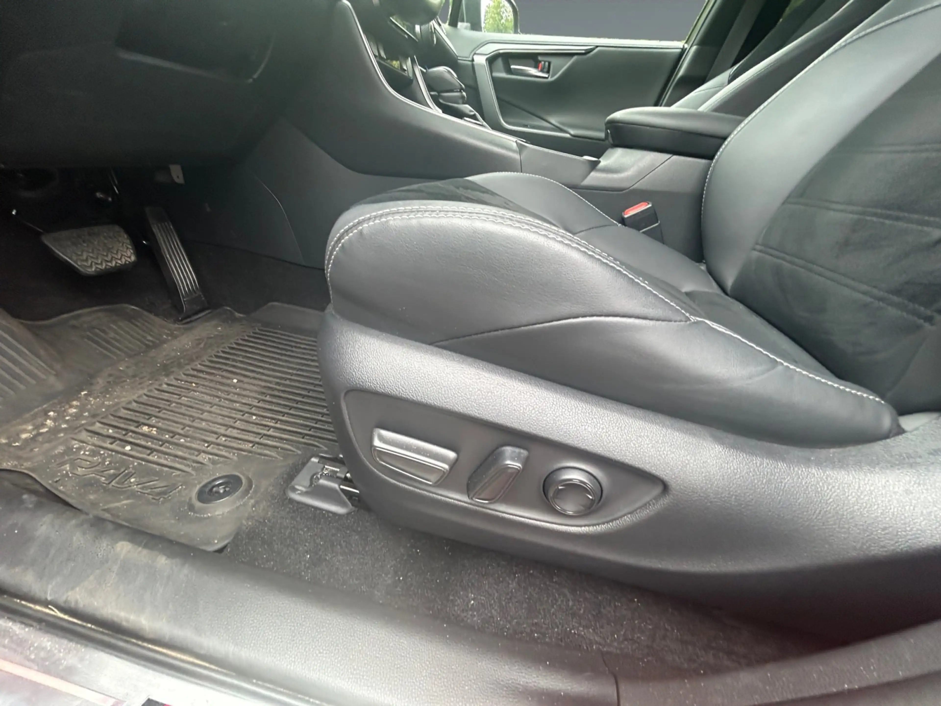 Toyota RAV 4 RAV4 4x4 2.5 GR-Sport AUT*Kamera*360*ACC*Navi*SHZ — photo 14