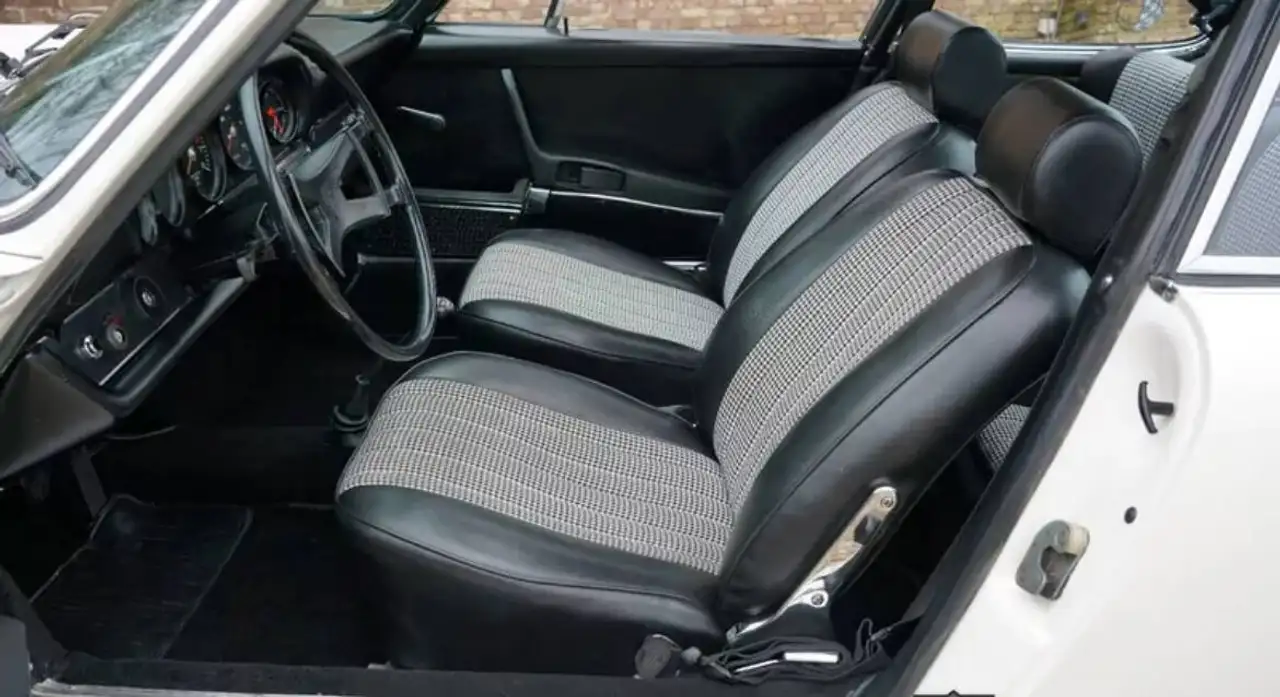 Porsche 911 2.2 T, foto 3