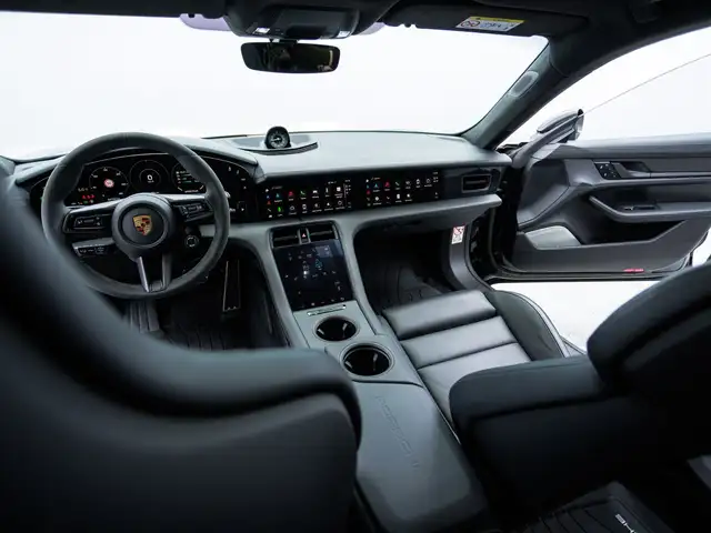 Porsche Taycan Turbo S Sport Turismo Ansicht 7