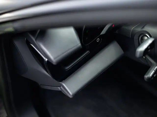 Porsche Taycan Turbo S Sport Turismo Ansicht 38