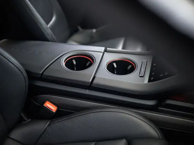 Porsche Taycan Turbo S Sport Turismo Ansicht 34