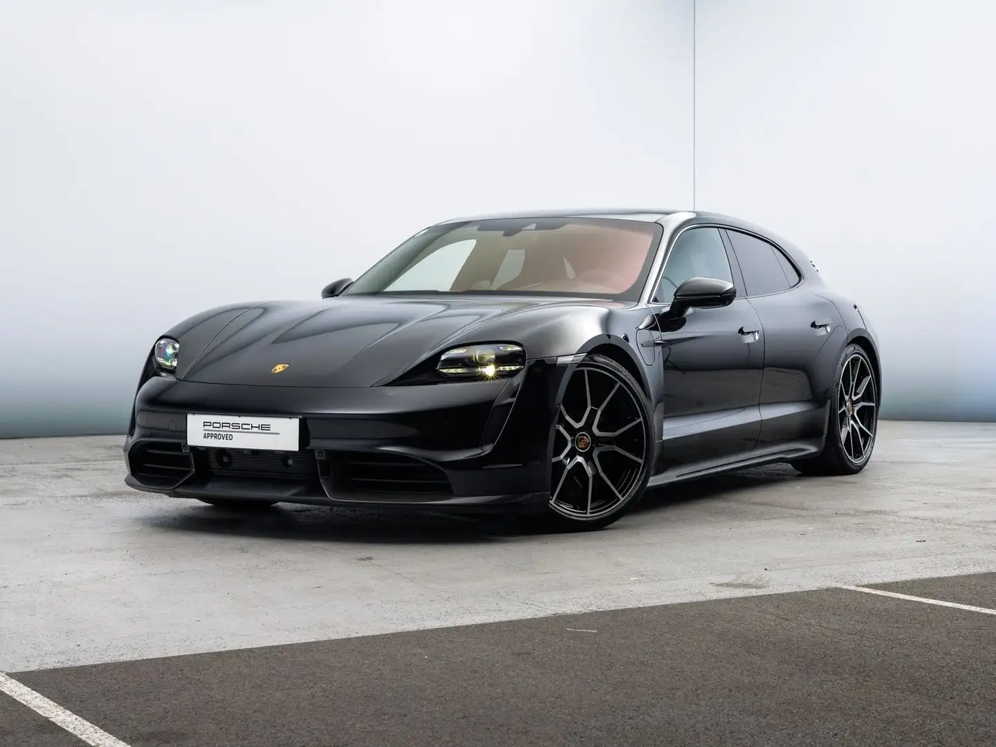 Porsche Taycan Turbo S Sport Turismo Schwarz - 1