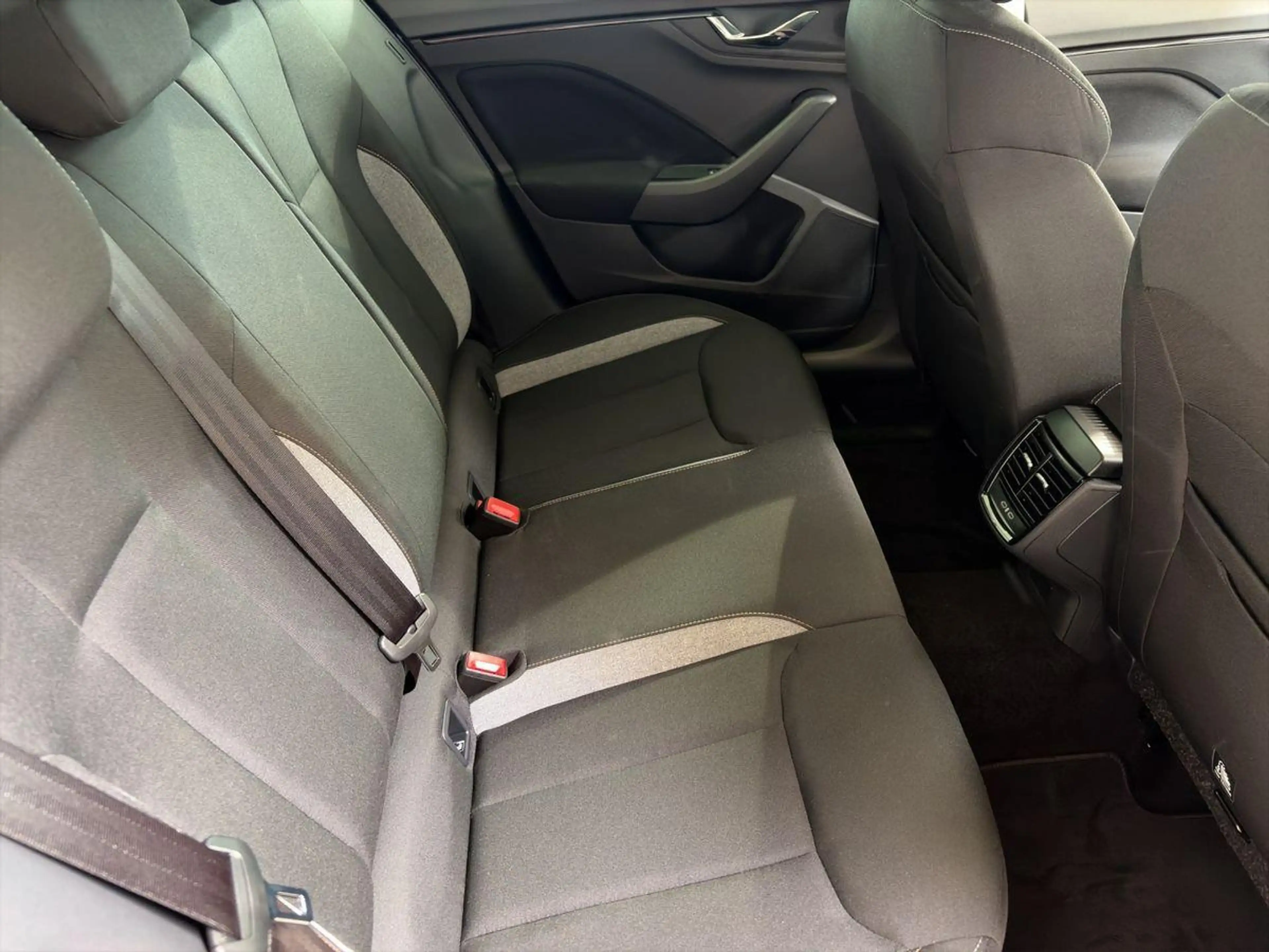 Skoda Kamiq Balance 1,0 TSI 7-Gang DSG AHK NAVI — photo 8