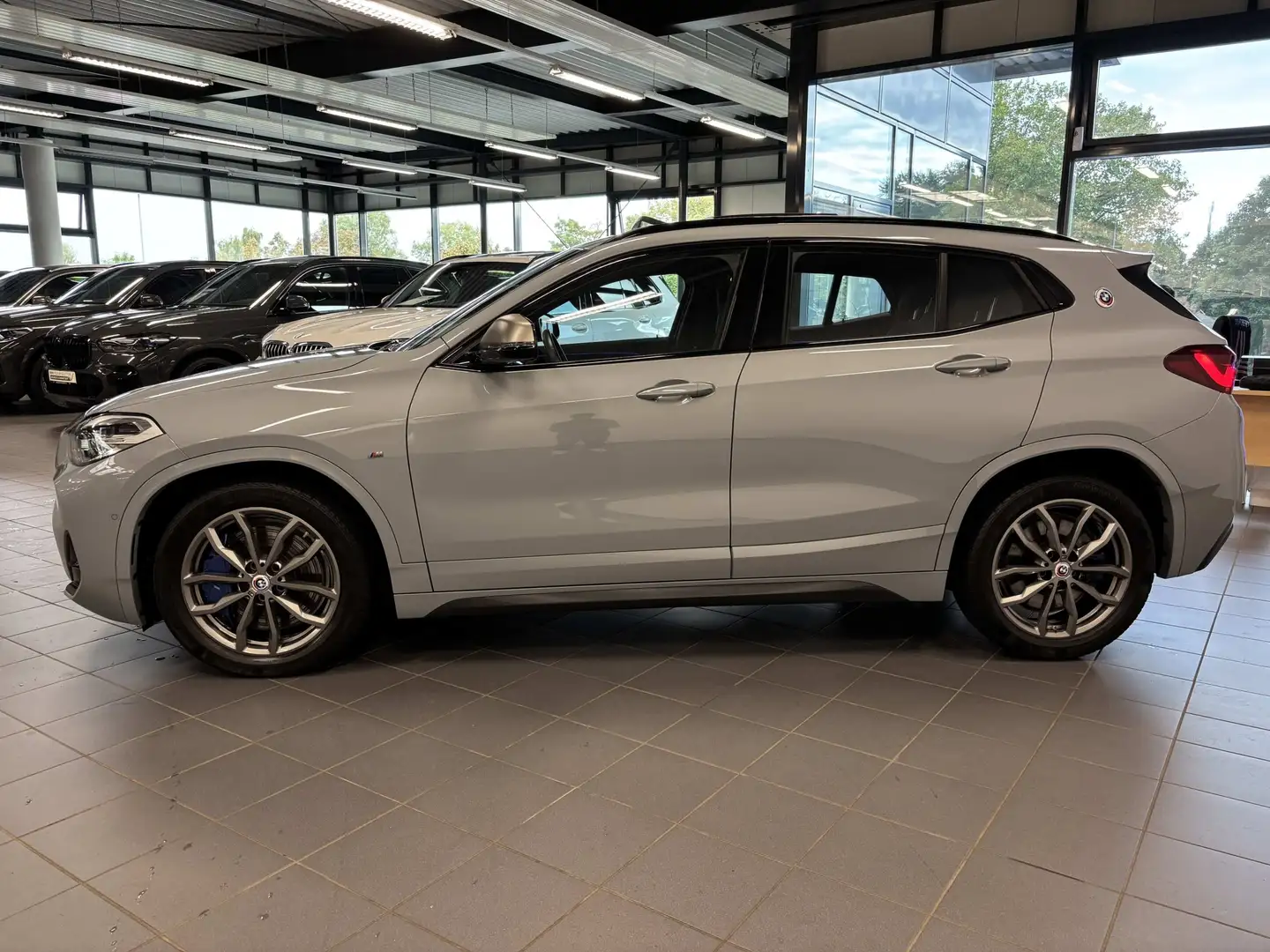 BMW X2 M 35i Grau - 2