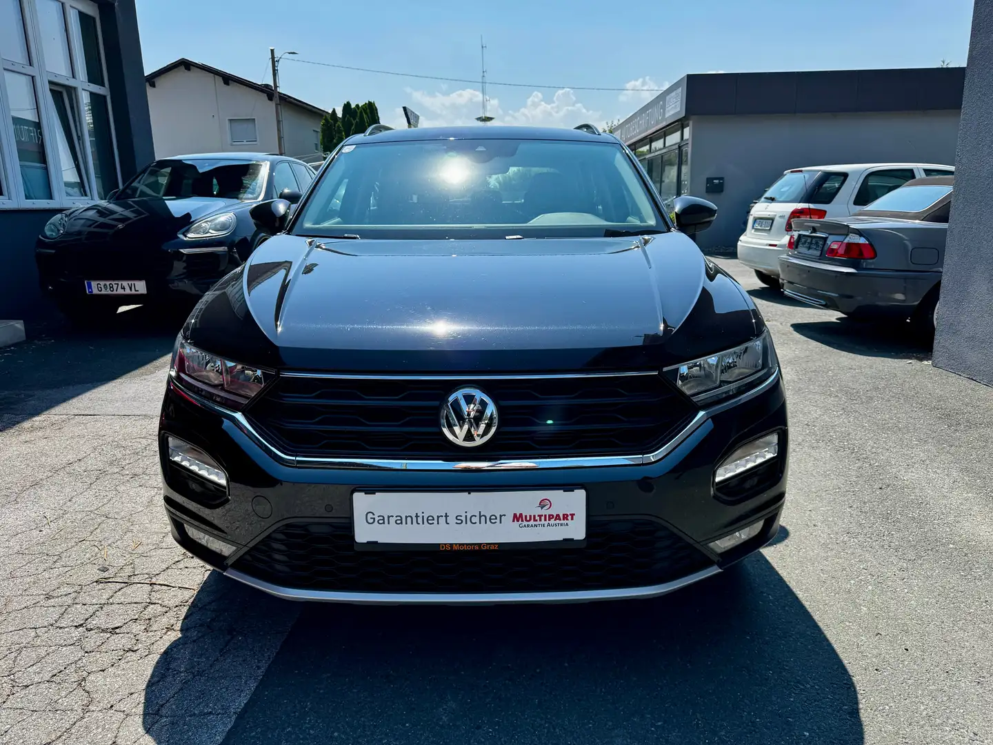 Volkswagen T-Roc 1,5 TSI ACT Design *Unfallfrei; Scheckheftgepf.* Zwart - 2