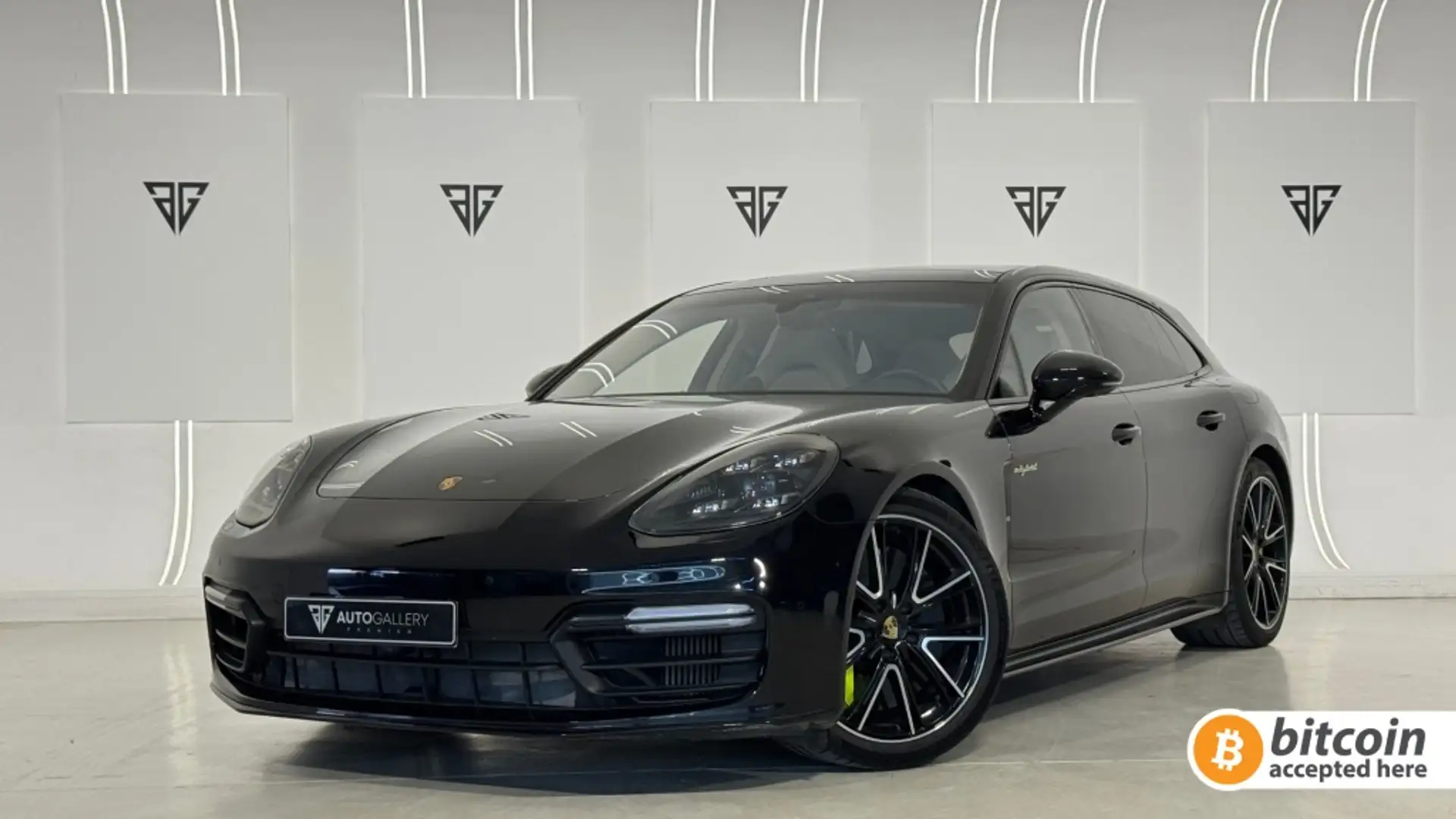 Porsche Panamera Turbo S e-Hybrid Sport Turismo Fekete - 1