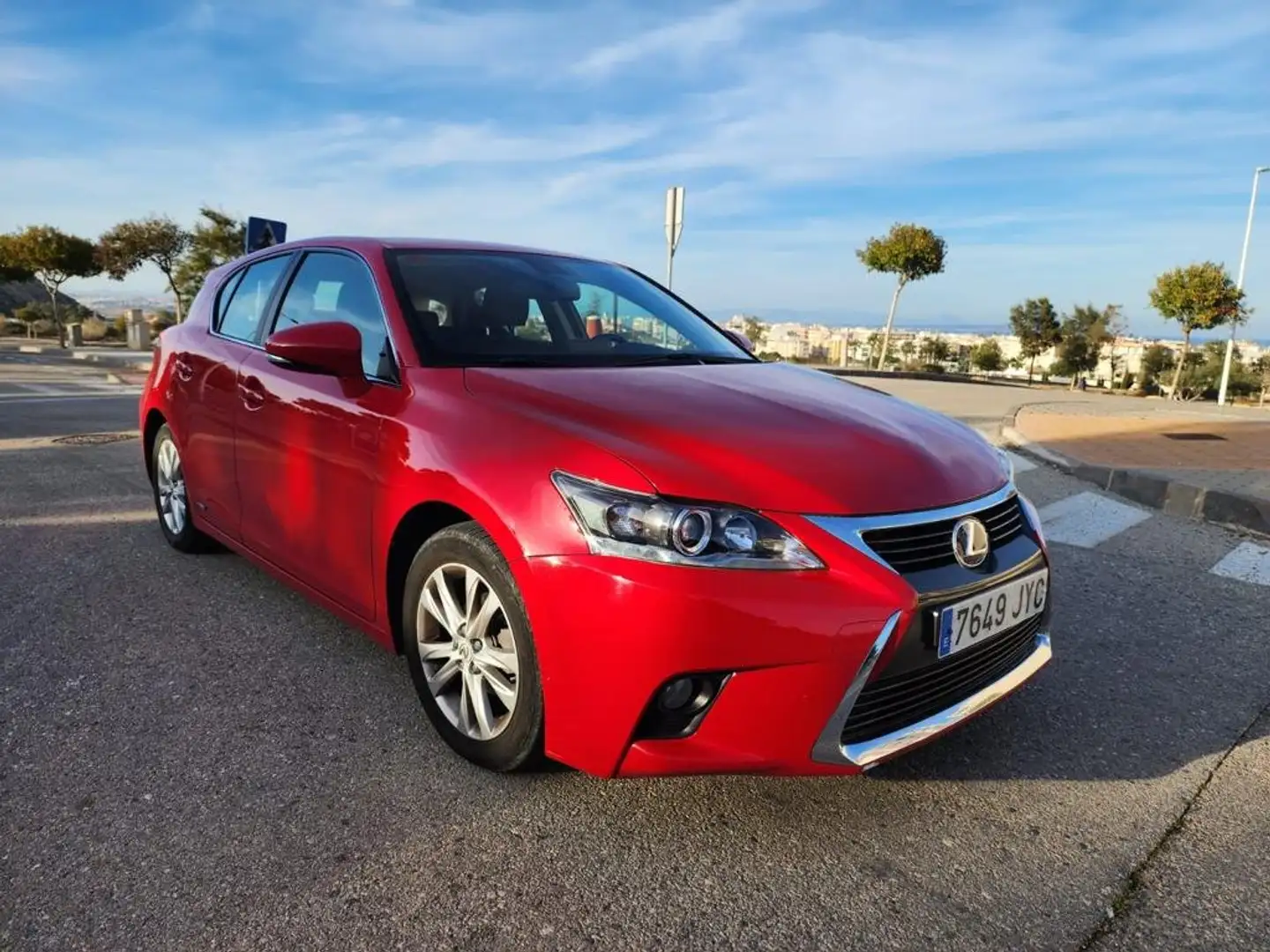 Lexus CT 200h Business Red - 1