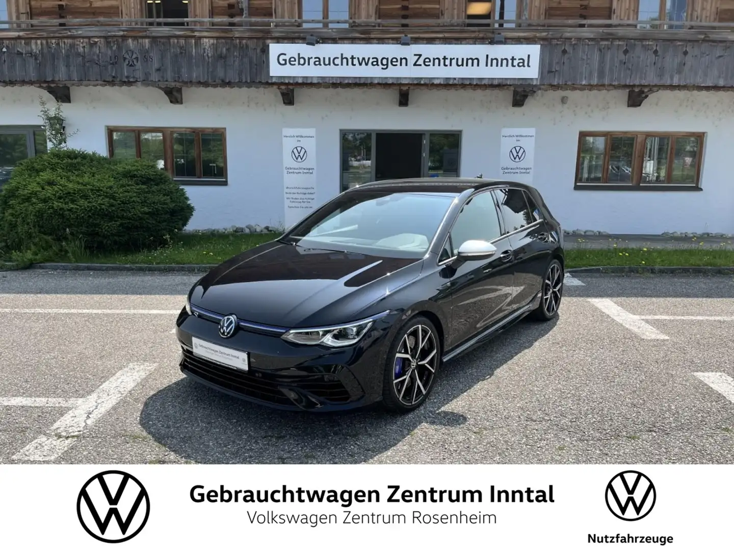 Volkswagen Golf VIII R 2,0 TSI R 4Motion (LED+DCC+RearView) Klima Schwarz - 1