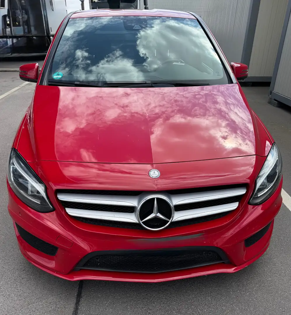 Mercedes-Benz B 180 AMG Line Rosso - 1