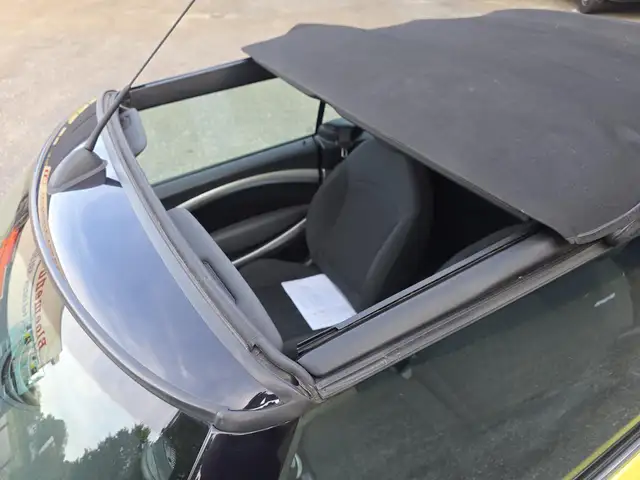 Mini Convertible view 9