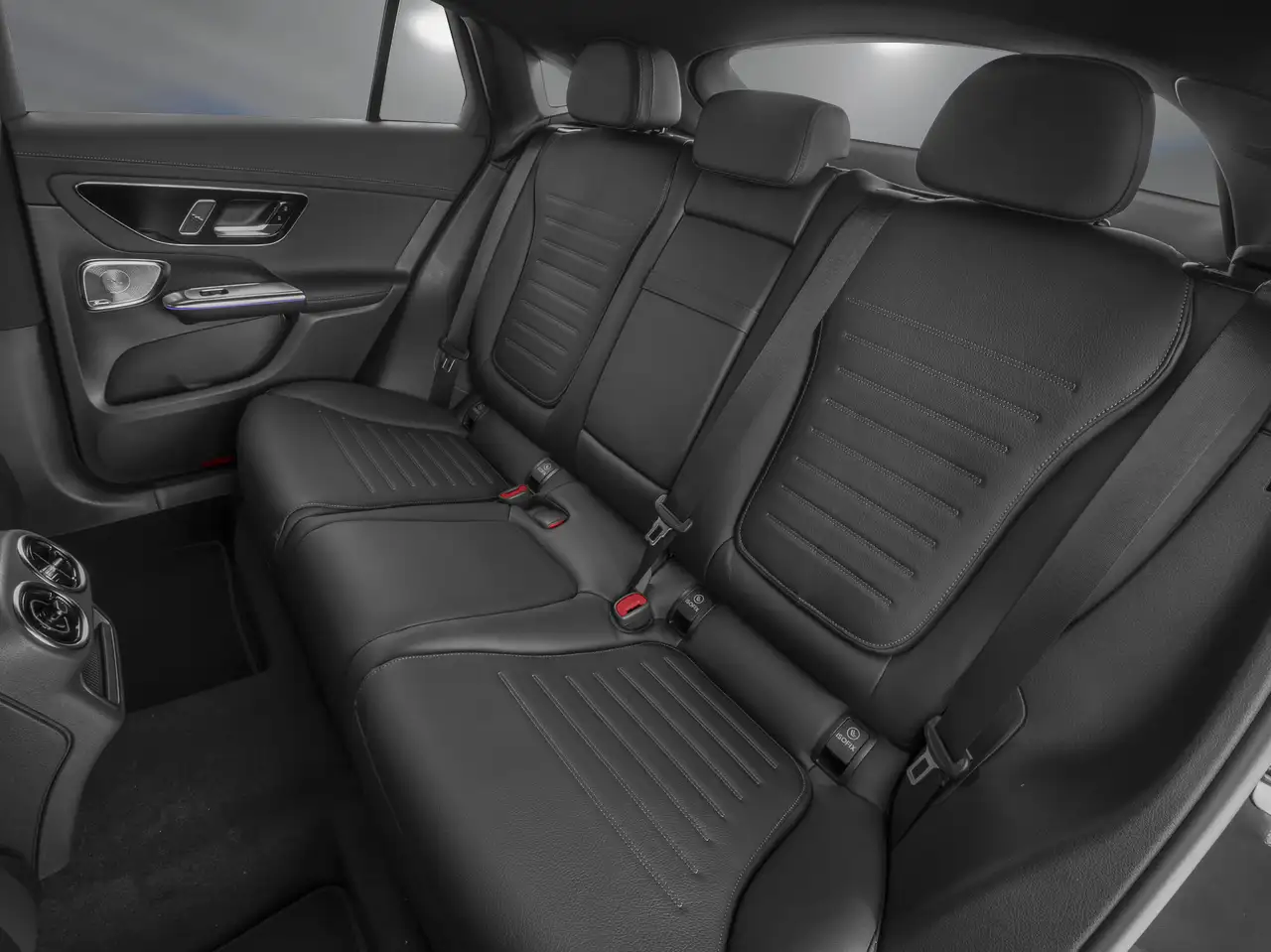 Mercedes-Benz GLC photo Mercedes-Benz GLC