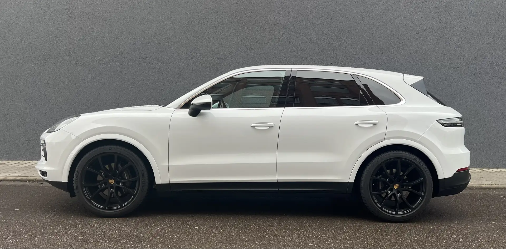 Porsche Cayenne Basis - 1