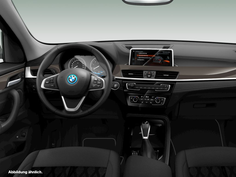 BMW X1 xDrive25e xLine Geschwindigkeitsregelung Rückfahrk — photo 4