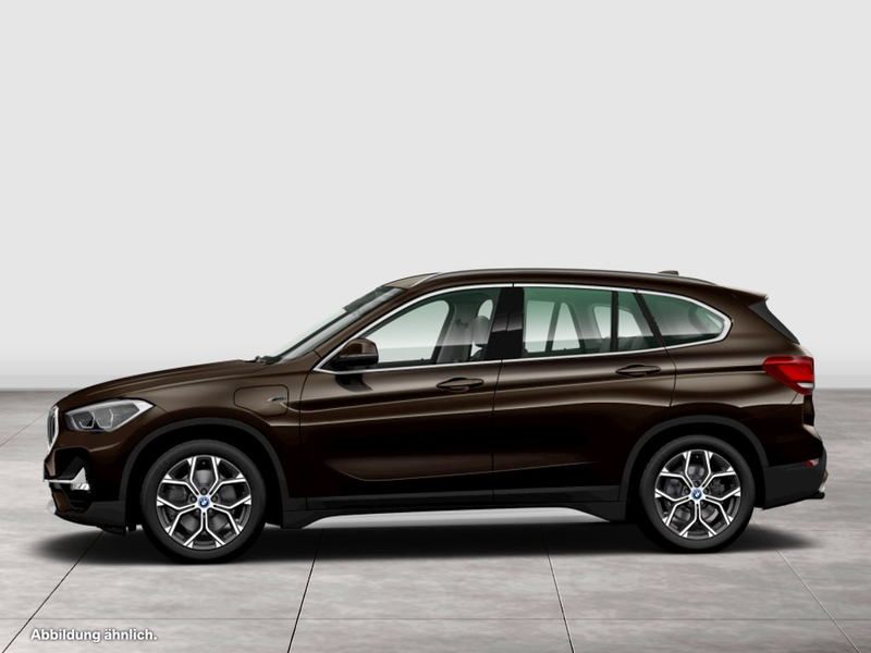 BMW X1 xDrive25e xLine Geschwindigkeitsregelung Rückfahrk — photo 5