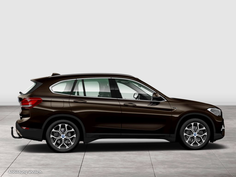 BMW X1 xDrive25e xLine Geschwindigkeitsregelung Rückfahrk — photo 8