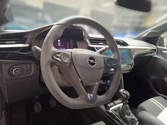 Opel Corsa view 9