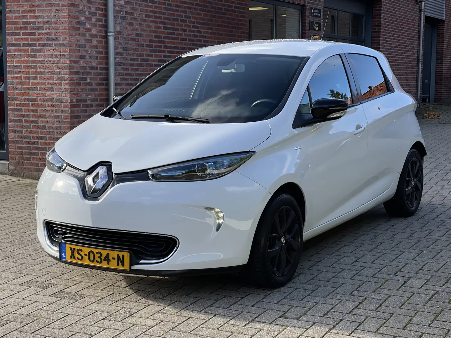 Renault ZOE R110 Limited 41 kWh | ACCU KOOP | All seasonbanden Wit - 2