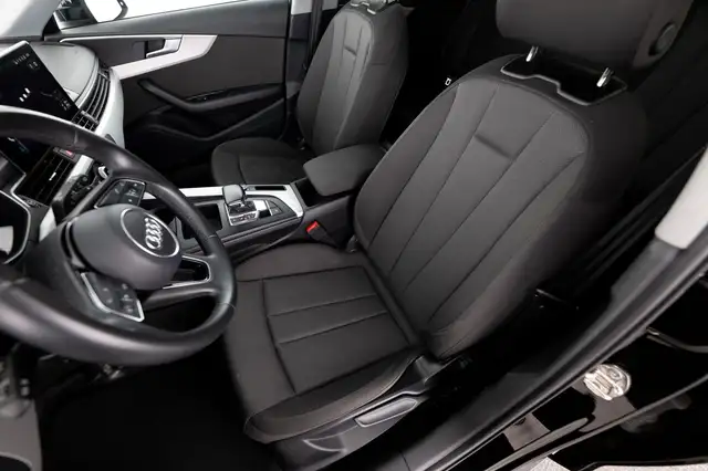 Audi A4 view 13