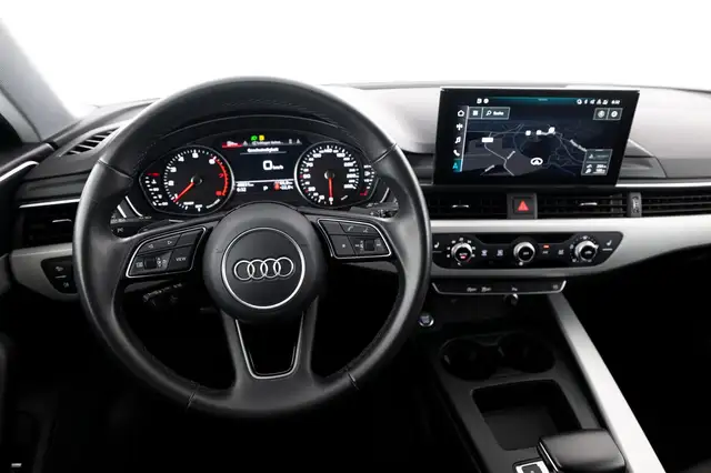 Audi A4 view 10