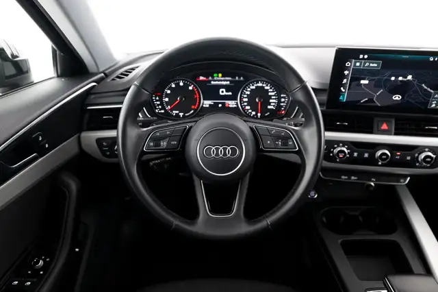 Audi A4 view 8