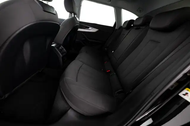 Audi A4 view 5