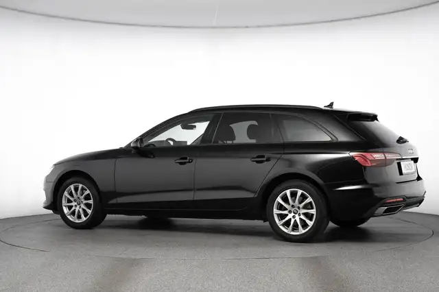 Audi A4 view 3