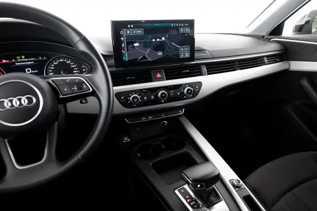 Audi A4 view 11