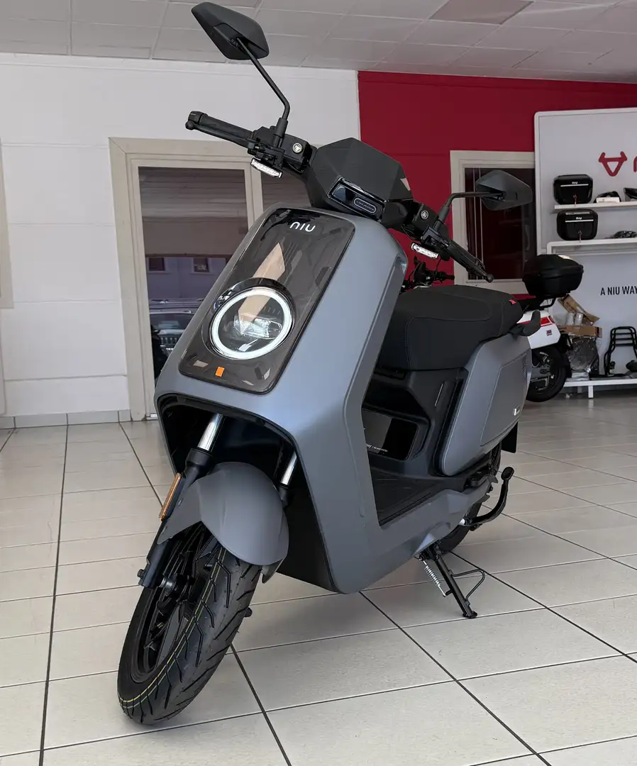 Niu NQiX 150 Elektroroller 45 km/h - 1