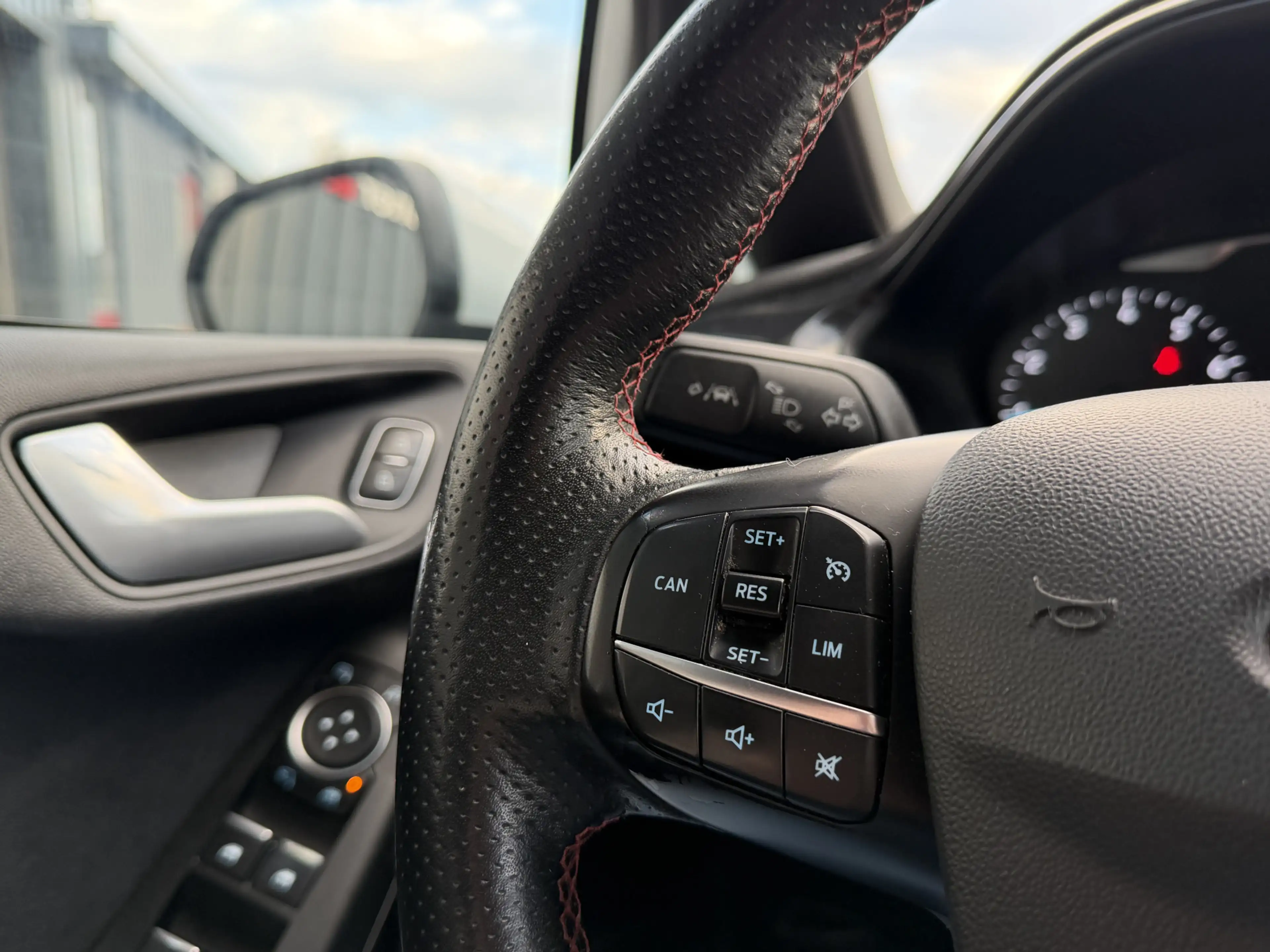 Ford Fiesta 1.0 EcoBoost ST-Line X | STOEL/ STUURVERW. | TREKH — photo 17