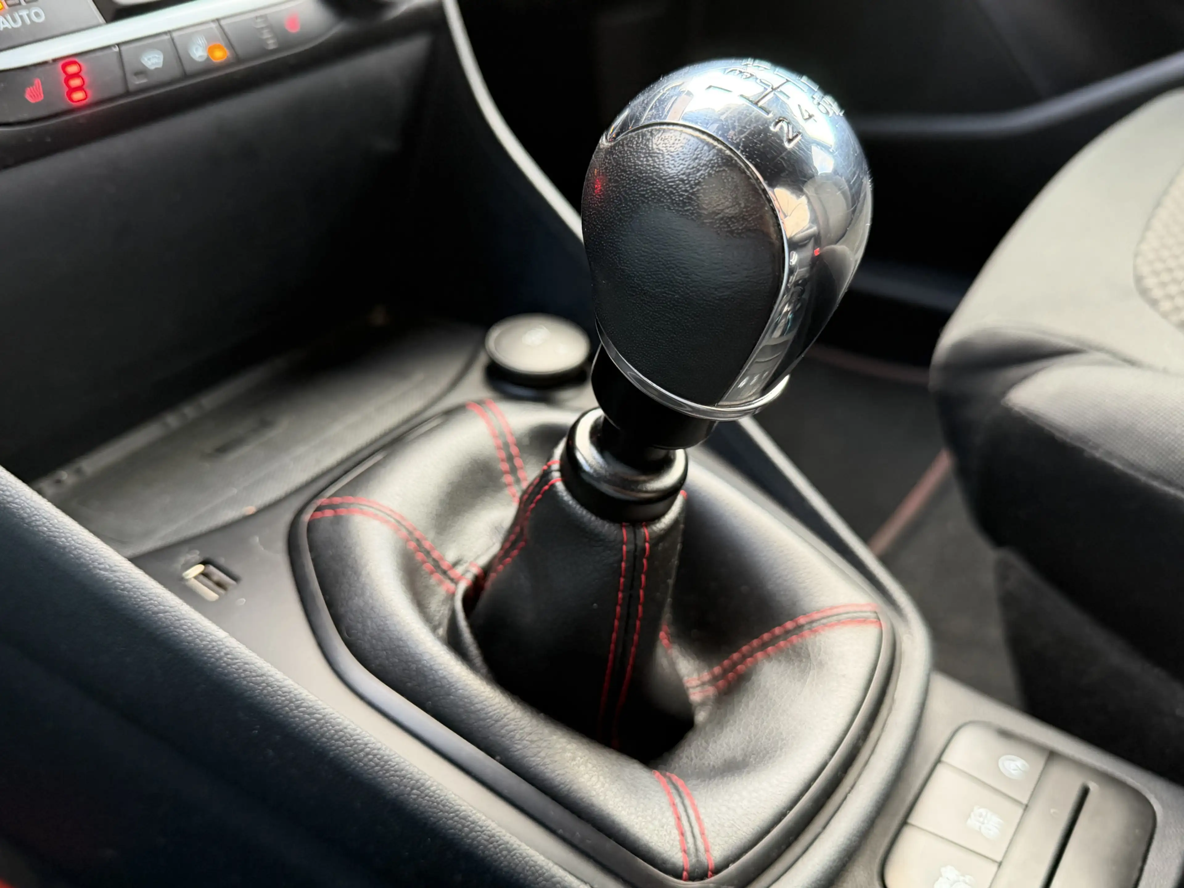 Ford Fiesta 1.0 EcoBoost ST-Line X | STOEL/ STUURVERW. | TREKH — photo 24