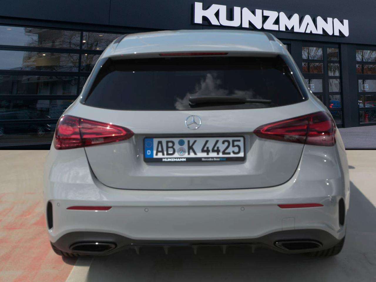 Mercedes-Benz A 180