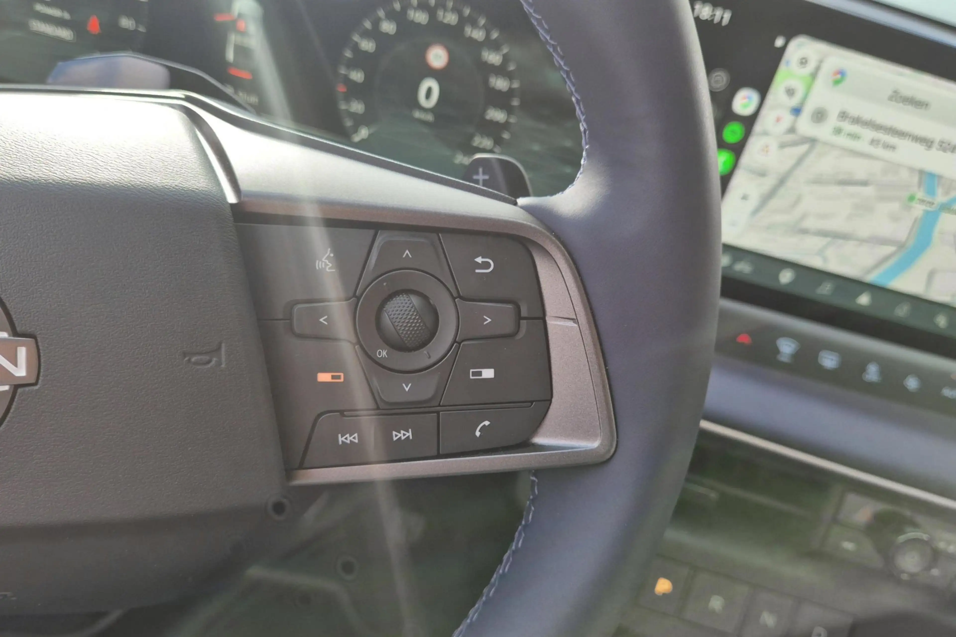 Nissan Leaf Evolve 75 KW/Leder/360 Camera/Google Navigatie/ — photo 19